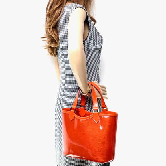 Pre owned Auth Louis Vuitton Lagoon Bay Mini #2440L10 - Picture 2 of 16